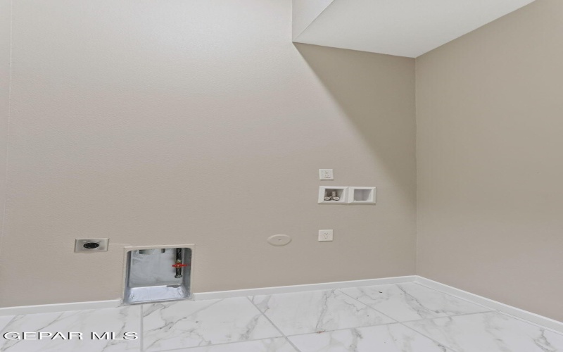 8416 Fish Place, Vinton, TX 79821, 4 Habitaciones Habitaciones , ,2 BañosBaños,Residential,En Venta,8416 Fish Place,0,934317