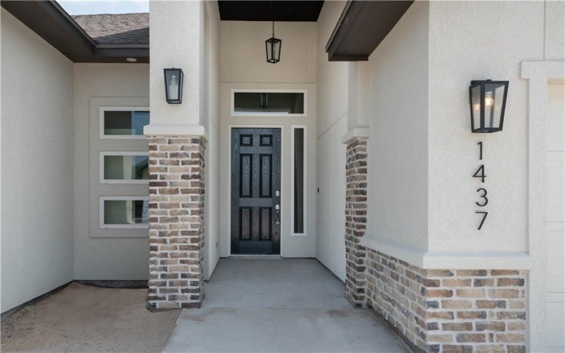 1437 Lois Chesney Street, Corpus Christi, TX 78415, 4 Bedrooms Bedrooms, ,3 BathroomsBathrooms,Residential,For Sale,1437 Lois Chesney Street,0,468347