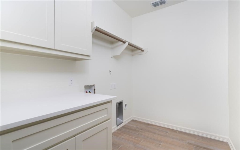 1402 Lois Chesney Street, Corpus Christi, TX 78415, 3 Bedrooms Bedrooms, ,3 BathroomsBathrooms,Residential,For Sale,1402 Lois Chesney Street,0,468349