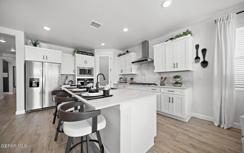 13964 Summer Valley Avenue, El Paso, TX 79928, 4 Bedrooms Bedrooms, ,2 BathroomsBathrooms,Residential,For Sale,13964 Summer Valley Avenue,0,934372