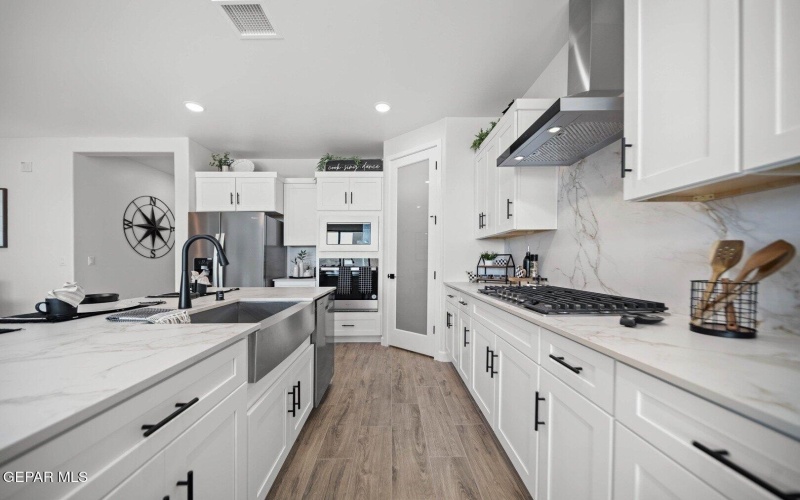 13964 Summer Valley Avenue, El Paso, TX 79928, 4 Bedrooms Bedrooms, ,2 BathroomsBathrooms,Residential,For Sale,13964 Summer Valley Avenue,0,934372