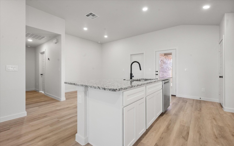 1309 N Chicago Avenue, Lubbock, TX 79416, 3 Habitaciones Habitaciones , ,2 BañosBaños,Residential,En Venta,1309 N Chicago Avenue,0,202563542