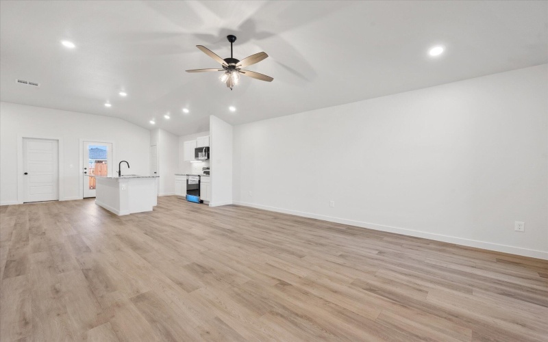 1309 N Chicago Avenue, Lubbock, TX 79416, 3 Habitaciones Habitaciones , ,2 BañosBaños,Residential,En Venta,1309 N Chicago Avenue,0,202563542