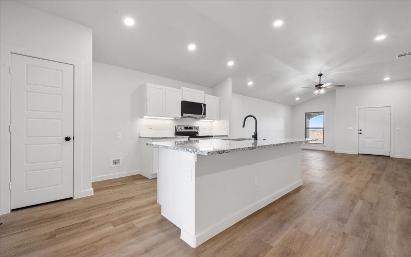 1309 N Chicago Avenue, Lubbock, TX 79416, 3 Habitaciones Habitaciones , ,2 BañosBaños,Residential,En Venta,1309 N Chicago Avenue,0,202563542