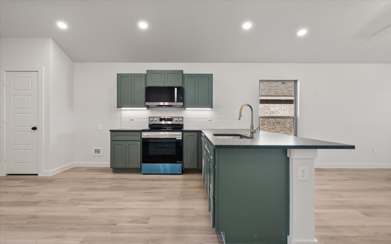 1301 N Chicago Avenue, Lubbock, TX 79416, 3 Bedrooms Bedrooms, ,2 BathroomsBathrooms,Residential,For Sale,1301 N Chicago Avenue,0,202563543