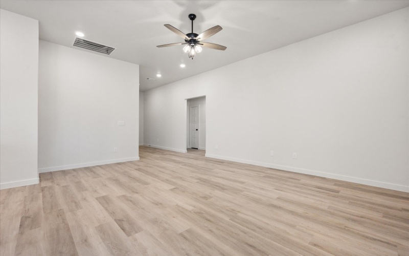 1307 N Chicago Avenue, Lubbock, TX 79416, 3 Habitaciones Habitaciones , ,2 BañosBaños,Residential,En Venta,1307 N Chicago Avenue,0,202563544