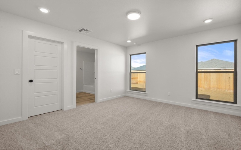 7210 8th Street, Lubbock, TX 79416, 3 Habitaciones Habitaciones , ,2 BañosBaños,Residential,En Venta,7210 8th Street,0,202563560