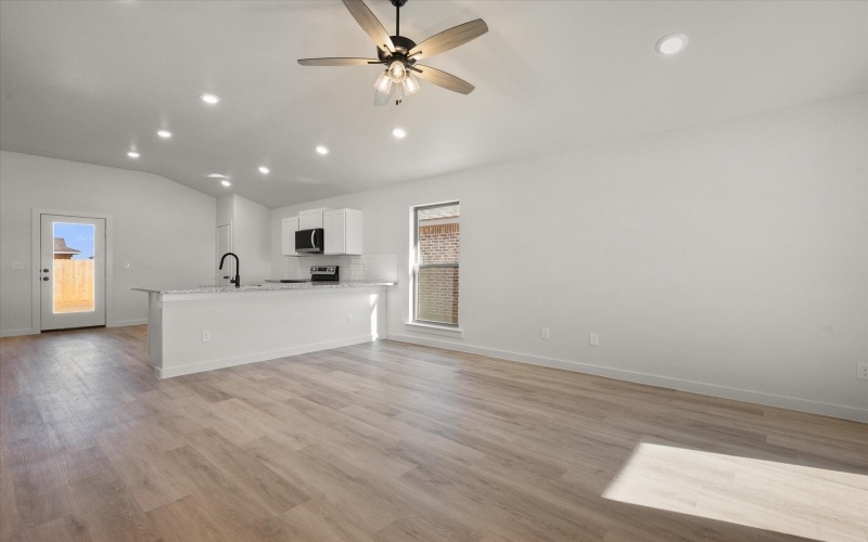 7210 8th Street, Lubbock, TX 79416, 3 Habitaciones Habitaciones , ,2 BañosBaños,Residential,En Venta,7210 8th Street,0,202563560