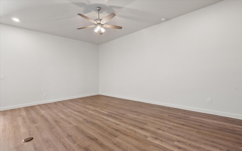 7215 7th Street, Lubbock, TX 79416, 3 Habitaciones Habitaciones , ,2 BañosBaños,Residential,En Venta,7215 7th Street,0,202563561