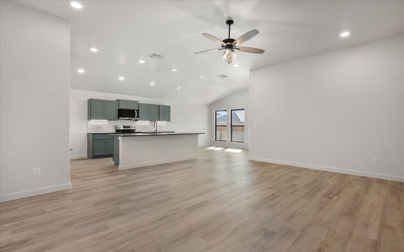 7211 7th Street, Lubbock, TX 79416, 3 Habitaciones Habitaciones , ,2 BañosBaños,Residential,En Venta,7211 7th Street,0,202563562