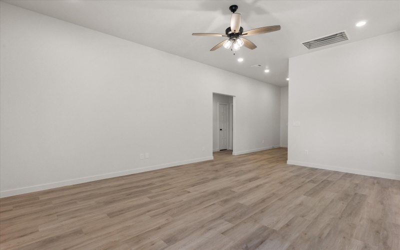 7211 7th Street, Lubbock, TX 79416, 3 Habitaciones Habitaciones , ,2 BañosBaños,Residential,En Venta,7211 7th Street,0,202563562