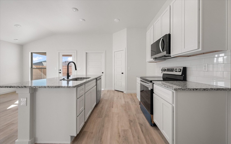 7213 7th Street, Lubbock, TX 79416, 4 Habitaciones Habitaciones , ,2 BañosBaños,Residential,En Venta,7213 7th Street,0,202563563