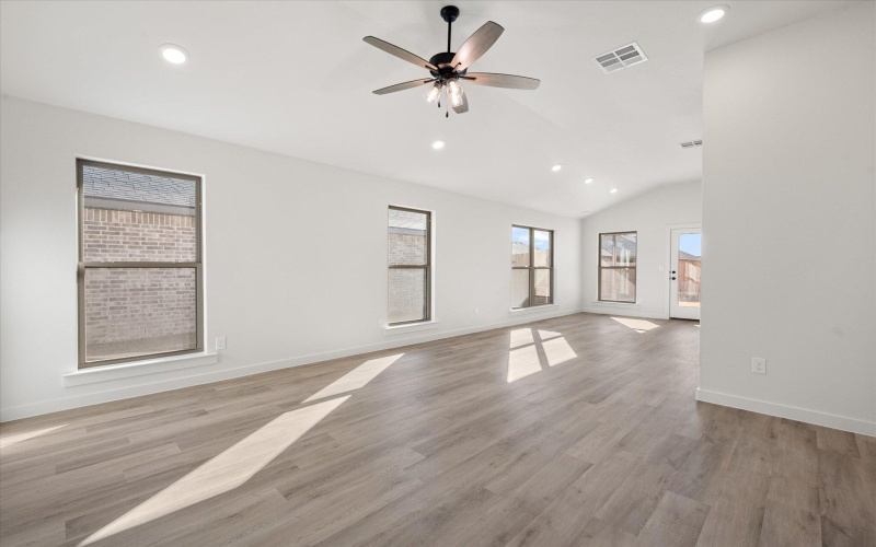 7213 7th Street, Lubbock, TX 79416, 4 Habitaciones Habitaciones , ,2 BañosBaños,Residential,En Venta,7213 7th Street,0,202563563