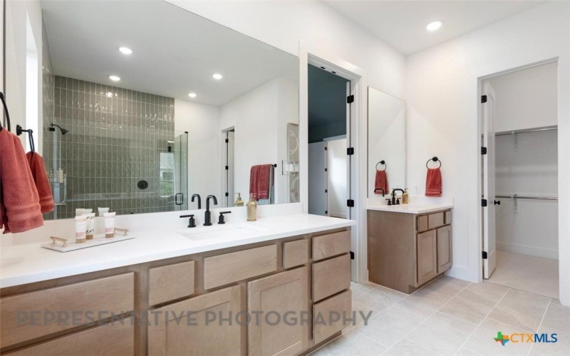 121 Ribera Drive, Liberty Hill, TX 78642, 4 Bedrooms Bedrooms, ,5 BathroomsBathrooms,Residential,For Sale,121 Ribera Drive,0,598965