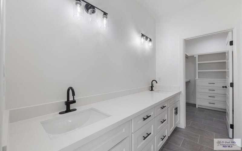 32790 NAYELI ST, LOS FRESNOS, TX 78566, 3 Habitaciones Habitaciones , ,2 BañosBaños,Residential,En Venta,32790 NAYELI ST,0,29769665