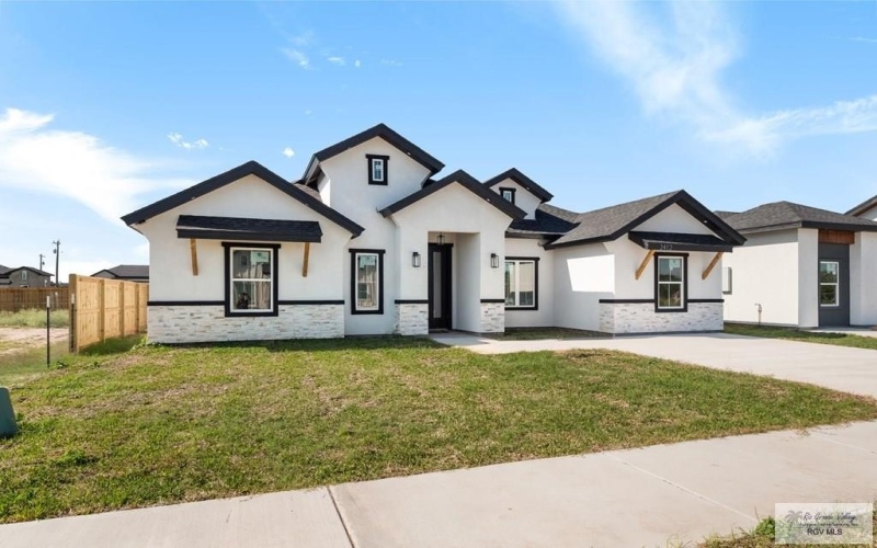 2412 CALLE MORENO, BROWNSVILLE, TX 78521, 3 Bedrooms Bedrooms, ,2 BathroomsBathrooms,Residential,For Sale,2412 CALLE MORENO,0,29770008