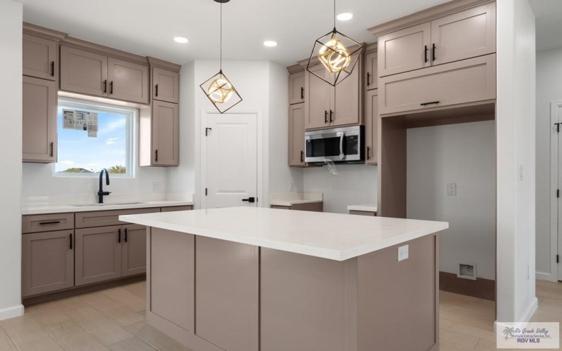 2412 CALLE MORENO, BROWNSVILLE, TX 78521, 3 Bedrooms Bedrooms, ,2 BathroomsBathrooms,Residential,For Sale,2412 CALLE MORENO,0,29770008