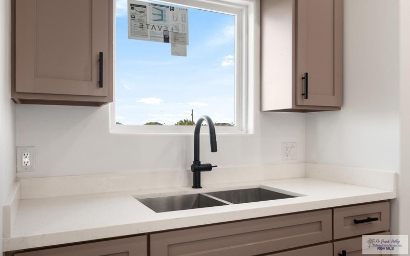 2412 CALLE MORENO, BROWNSVILLE, TX 78521, 3 Bedrooms Bedrooms, ,2 BathroomsBathrooms,Residential,For Sale,2412 CALLE MORENO,0,29770008