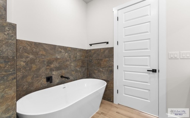 2906 GOLDEN BEAR DR., HARLINGEN, TX 78550, 4 Bedrooms Bedrooms, ,2 BathroomsBathrooms,Residential,For Sale,2906 GOLDEN BEAR DR.,0,29770286