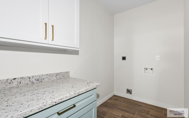 32711 JORGE ST, LOS FRESNOS, TX 78566, 4 Habitaciones Habitaciones , ,2 BañosBaños,Residential,En Venta,32711 JORGE ST,0,29770291