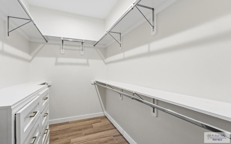 32711 JORGE ST, LOS FRESNOS, TX 78566, 4 Habitaciones Habitaciones , ,2 BañosBaños,Residential,En Venta,32711 JORGE ST,0,29770291