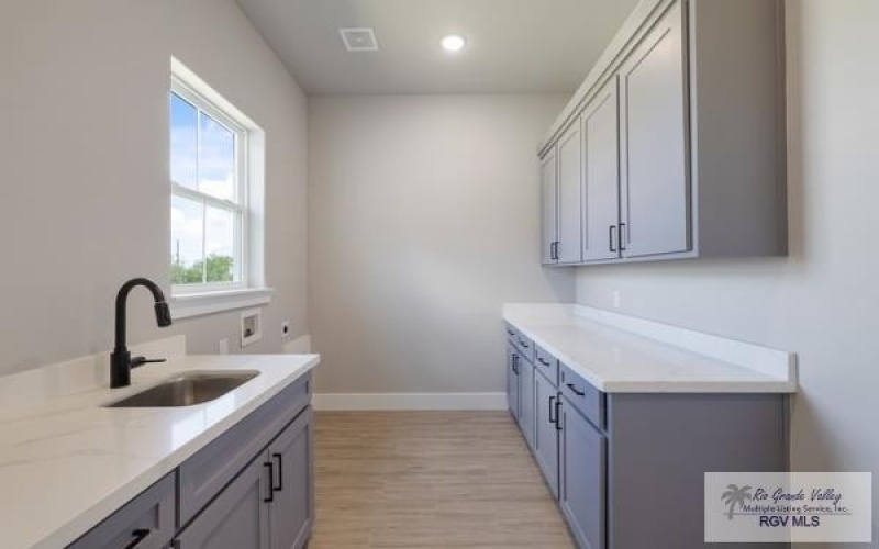 3414 BRYAN DR., HARLINGEN, TX 78550, 4 Habitaciones Habitaciones , ,3 BañosBaños,Residential,En Venta,3414 BRYAN DR.,0,29770295