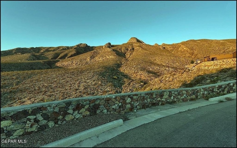 421 Majestic Mountain Drive, El Paso, TX 79912, 4 Bedrooms Bedrooms, ,5 BathroomsBathrooms,Residential,For Sale,421 Majestic Mountain Drive,0,934385