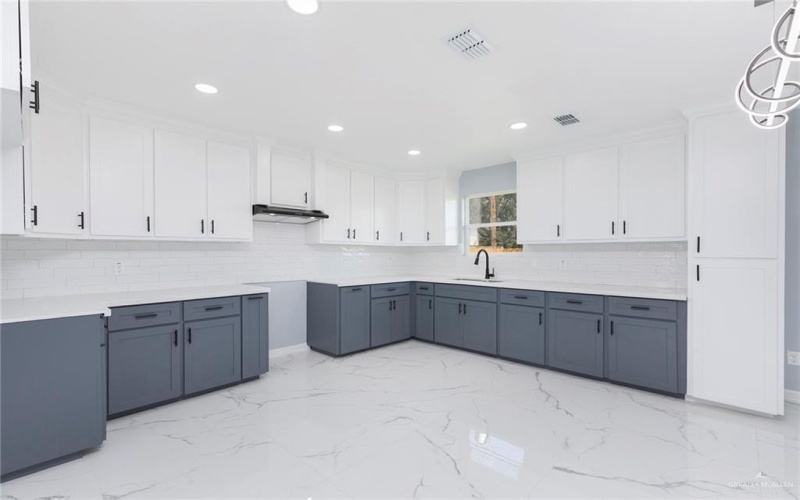 6809 Oro Lane, Pharr, TX 78577, 3 Bedrooms Bedrooms, ,2 BathroomsBathrooms,Residential,For Sale,6809 Oro Lane,0,487907