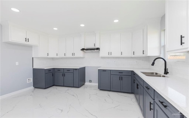 6809 Oro Lane, Pharr, TX 78577, 3 Bedrooms Bedrooms, ,2 BathroomsBathrooms,Residential,For Sale,6809 Oro Lane,0,487907