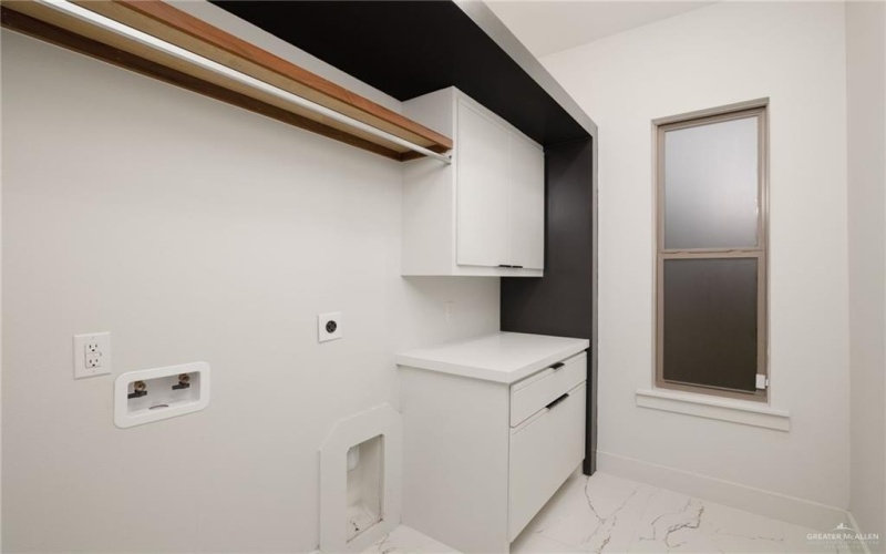 2610 E Julian Road, Harlingen, TX 78552, 4 Bedrooms Bedrooms, ,2 BathroomsBathrooms,Residential,For Sale,2610 E Julian Road,0,488054