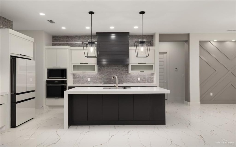 2610 E Julian Road, Harlingen, TX 78552, 4 Bedrooms Bedrooms, ,2 BathroomsBathrooms,Residential,For Sale,2610 E Julian Road,0,488054