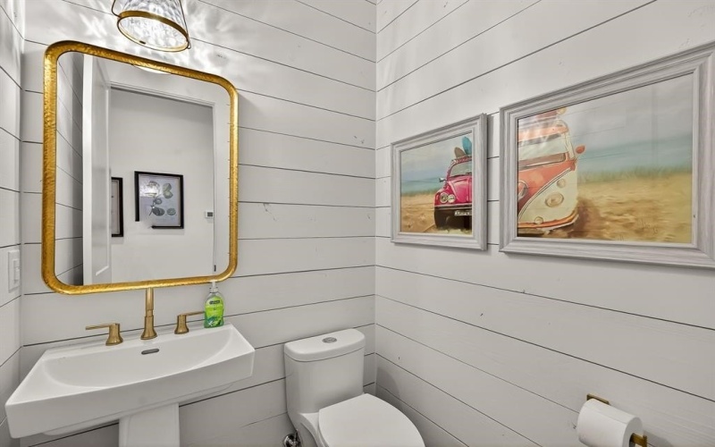 1011 MOSS DOWNS, Granite Shoals, TX 78654-0000, 5 Habitaciones Habitaciones , ,7 BañosBaños,Residential,En Venta,1011 MOSS DOWNS,0,175836