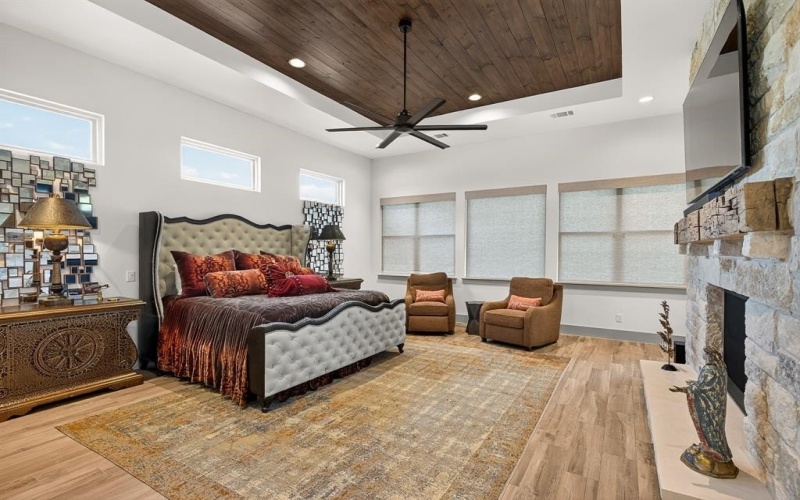 1011 MOSS DOWNS, Granite Shoals, TX 78654-0000, 5 Habitaciones Habitaciones , ,7 BañosBaños,Residential,En Venta,1011 MOSS DOWNS,0,175836