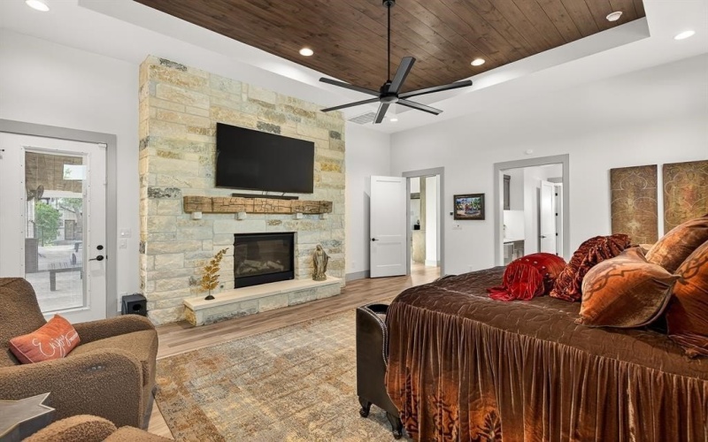 1011 MOSS DOWNS, Granite Shoals, TX 78654-0000, 5 Habitaciones Habitaciones , ,7 BañosBaños,Residential,En Venta,1011 MOSS DOWNS,0,175836