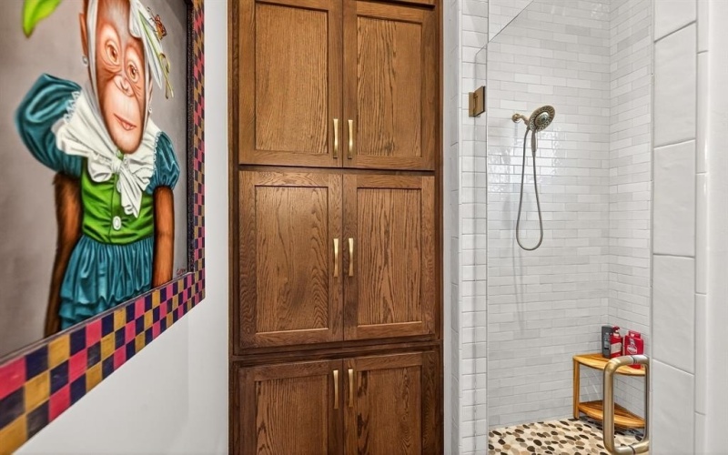 1011 MOSS DOWNS, Granite Shoals, TX 78654-0000, 5 Habitaciones Habitaciones , ,7 BañosBaños,Residential,En Venta,1011 MOSS DOWNS,0,175836