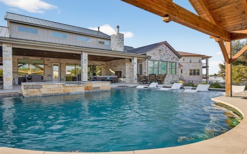 1011 MOSS DOWNS, Granite Shoals, TX 78654-0000, 5 Habitaciones Habitaciones , ,7 BañosBaños,Residential,En Venta,1011 MOSS DOWNS,0,175836