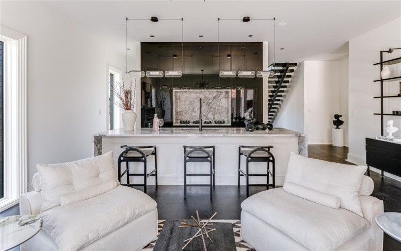 6404 Lakehurst Avenue, Dallas, TX 75230, 5 Bedrooms Bedrooms, ,6 BathroomsBathrooms,Residential,For Sale,6404 Lakehurst Avenue,0,21060236