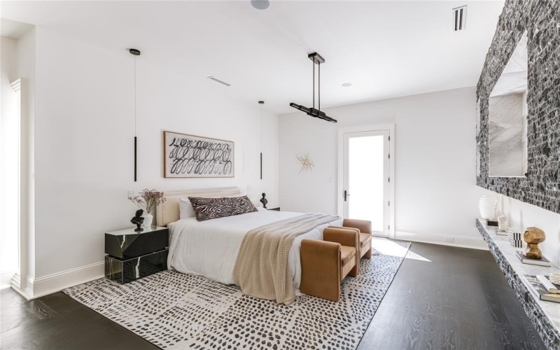 6404 Lakehurst Avenue, Dallas, TX 75230, 5 Bedrooms Bedrooms, ,6 BathroomsBathrooms,Residential,For Sale,6404 Lakehurst Avenue,0,21060236