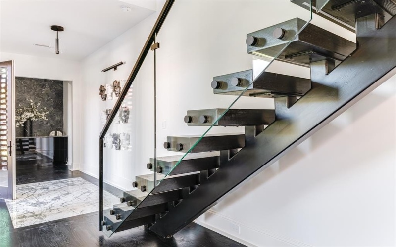 6404 Lakehurst Avenue, Dallas, TX 75230, 5 Bedrooms Bedrooms, ,6 BathroomsBathrooms,Residential,For Sale,6404 Lakehurst Avenue,0,21060236