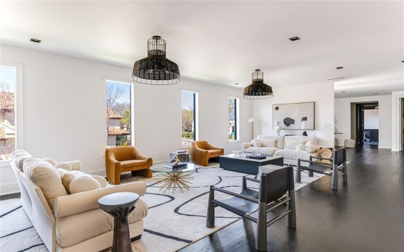 6404 Lakehurst Avenue, Dallas, TX 75230, 5 Bedrooms Bedrooms, ,6 BathroomsBathrooms,Residential,For Sale,6404 Lakehurst Avenue,0,21060236