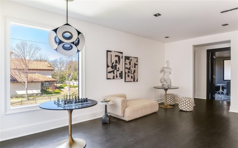 6404 Lakehurst Avenue, Dallas, TX 75230, 5 Bedrooms Bedrooms, ,6 BathroomsBathrooms,Residential,For Sale,6404 Lakehurst Avenue,0,21060236