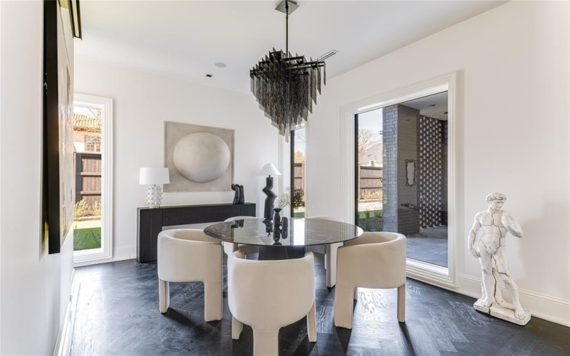 6404 Lakehurst Avenue, Dallas, TX 75230, 5 Bedrooms Bedrooms, ,6 BathroomsBathrooms,Residential,For Sale,6404 Lakehurst Avenue,0,21060236