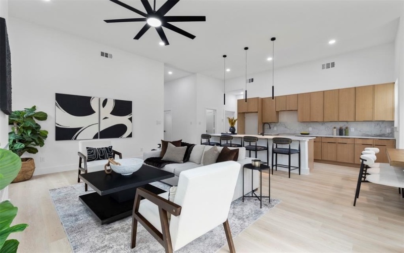 1123 RIVERWOOD, Dallas, TX 75217, 3 Habitaciones Habitaciones , ,2 BañosBaños,Residential,En Venta,1123 RIVERWOOD,0,21096311