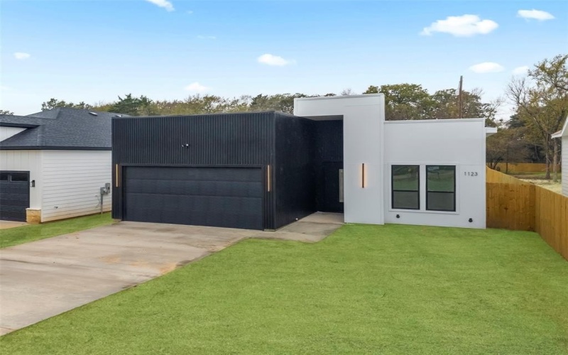 1123 RIVERWOOD, Dallas, TX 75217, 3 Habitaciones Habitaciones , ,2 BañosBaños,Residential,En Venta,1123 RIVERWOOD,0,21096311