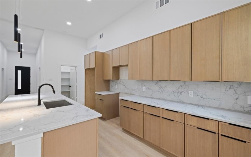 1123 RIVERWOOD, Dallas, TX 75217, 3 Habitaciones Habitaciones , ,2 BañosBaños,Residential,En Venta,1123 RIVERWOOD,0,21096311