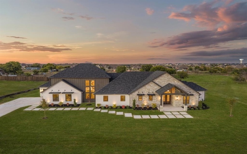 2832 Southbay Circle, Northlake, TX 76226, 4 Bedrooms Bedrooms, ,5 BathroomsBathrooms,Residential,For Sale,2832 Southbay Circle,0,21099695