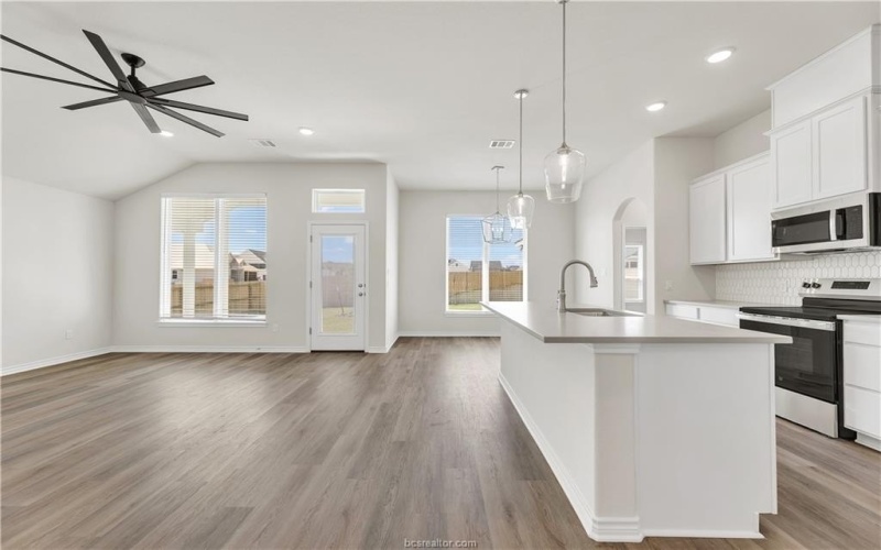 3525 Pointe du Hoc Loop, Bryan, TX 77808, 3 Bedrooms Bedrooms, ,2 BathroomsBathrooms,Residential,For Sale,3525 Pointe du Hoc Loop,0,25012458