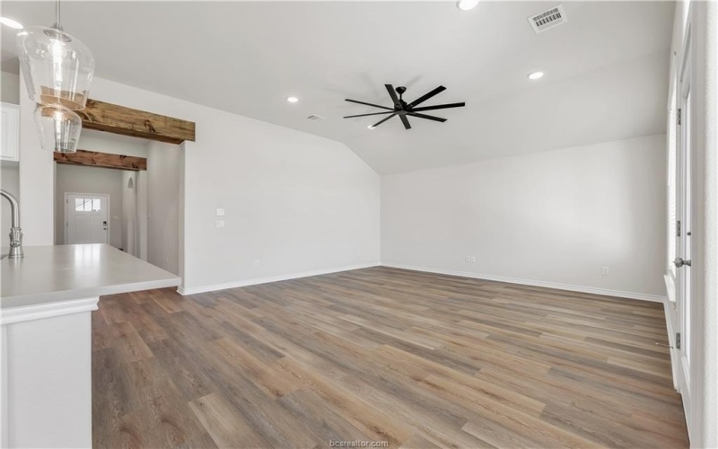 3525 Pointe du Hoc Loop, Bryan, TX 77808, 3 Bedrooms Bedrooms, ,2 BathroomsBathrooms,Residential,For Sale,3525 Pointe du Hoc Loop,0,25012458