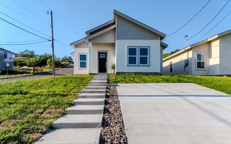 2193 Calle Coyunda, Eagle Pass, TX 78852, 3 Bedrooms Bedrooms, ,2 BathroomsBathrooms,Residential,For Sale,2193 Calle Coyunda,0,81890