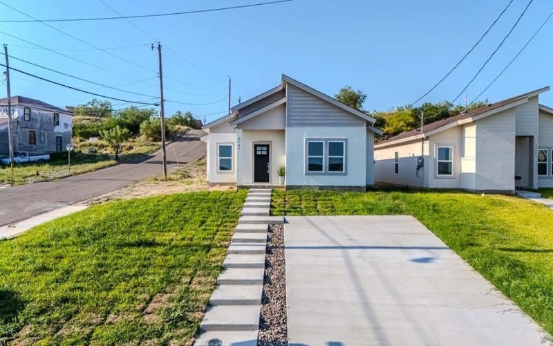 2193 Calle Coyunda, Eagle Pass, TX 78852, 3 Bedrooms Bedrooms, ,2 BathroomsBathrooms,Residential,For Sale,2193 Calle Coyunda,0,81890